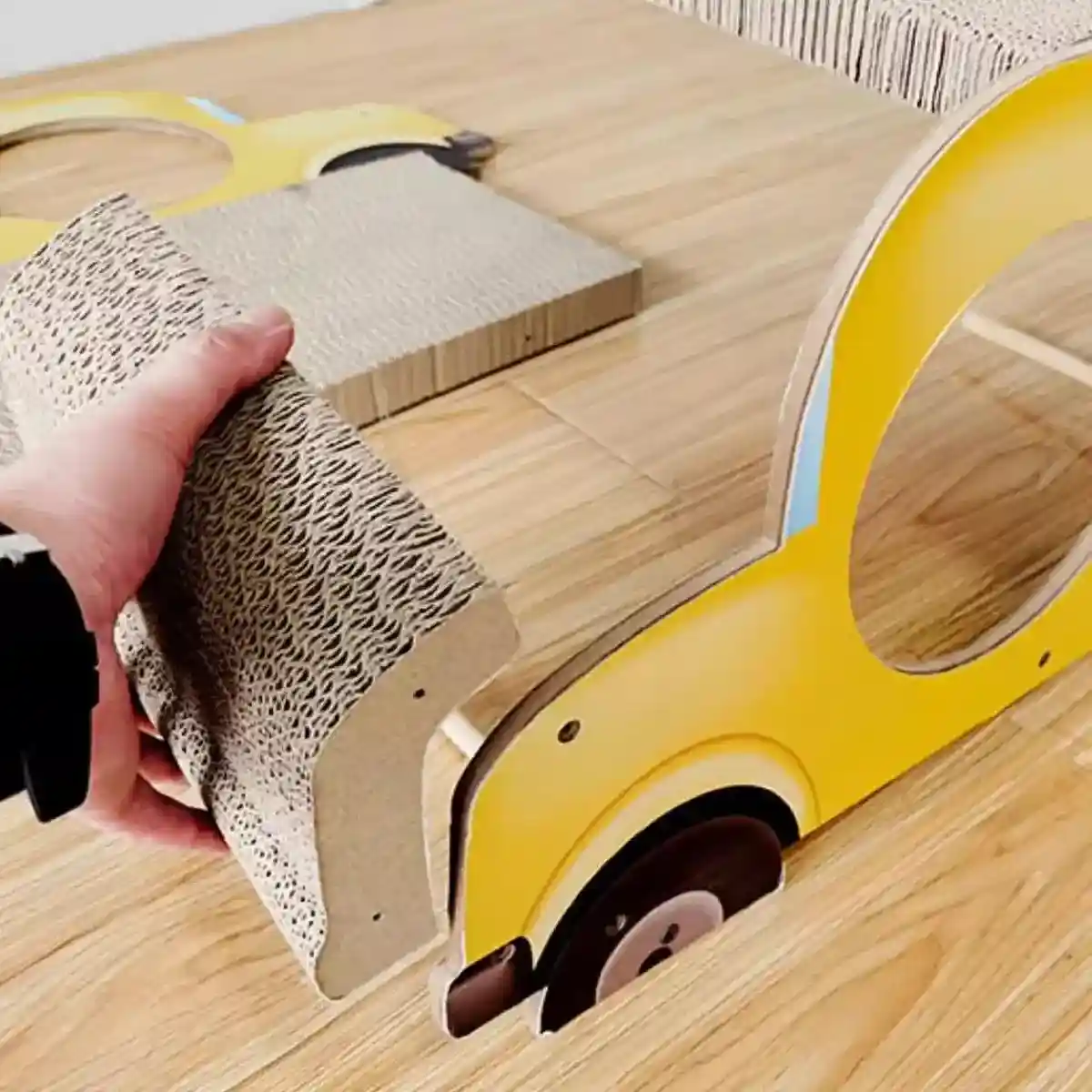 Interactive Car-Shaped Cat Scratching Board for Active Cats - Image 12