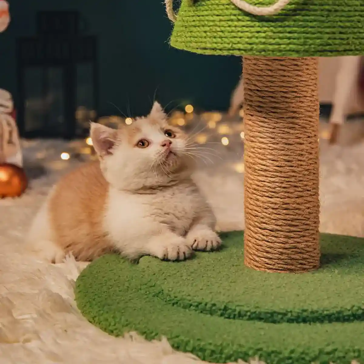 Christmas Tree Cat Scratching Post With Sisal Rope And Plush Base - Image 11