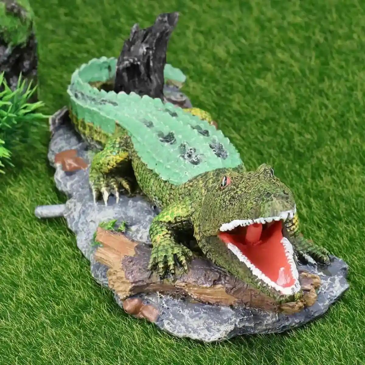 Crocodile Aquarium Ornament with Bubble Stone for Oxygenation - Image 7
