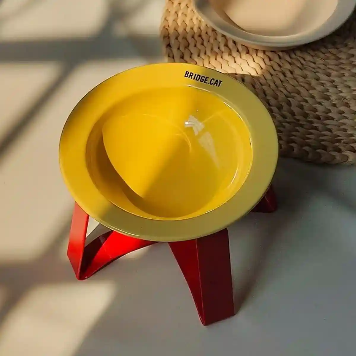 Elevated Ceramic Cat Bowl Anti-Slip Stand & Ergonomic Design for Cats - Image 4