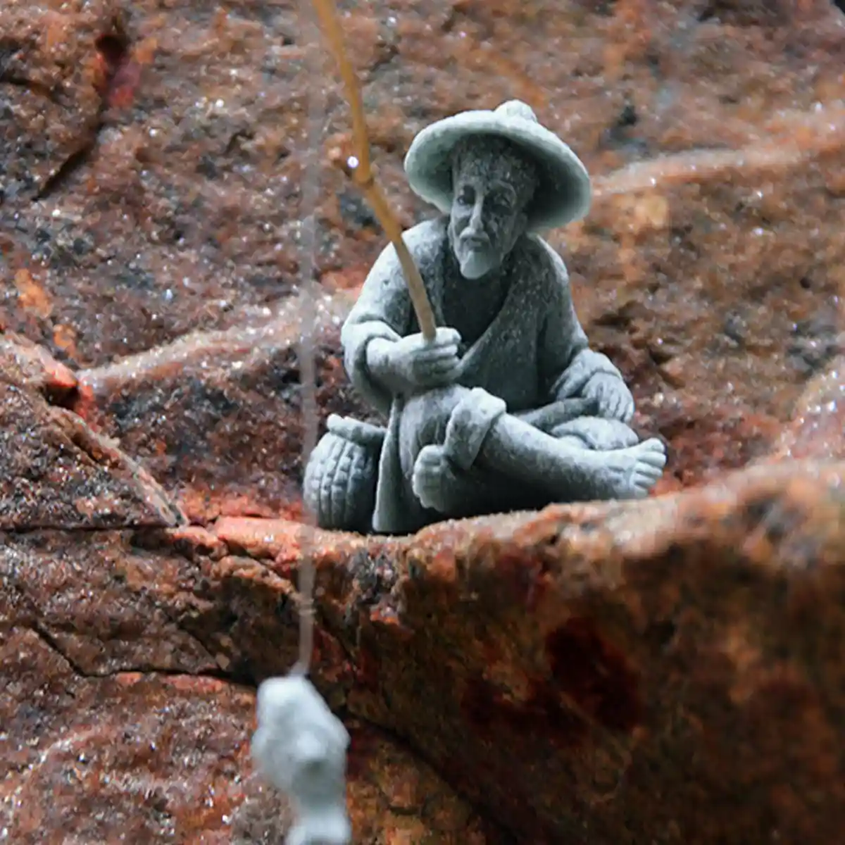 Fishing Man Ornament Aquarium & Landscape Decor - Image 12
