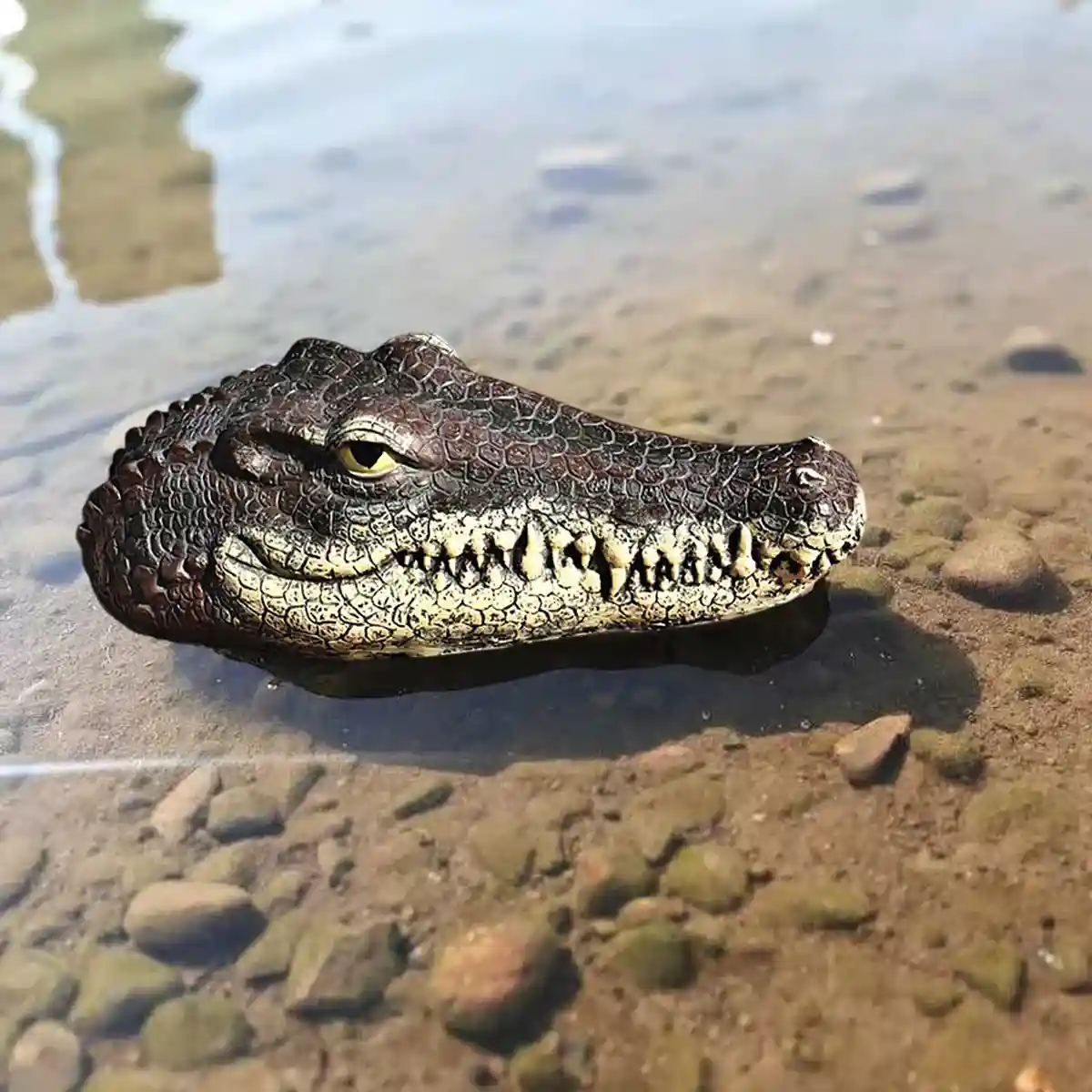 Floating Crocodile Head Ornament for Pool and Pond Decoration - Image 12