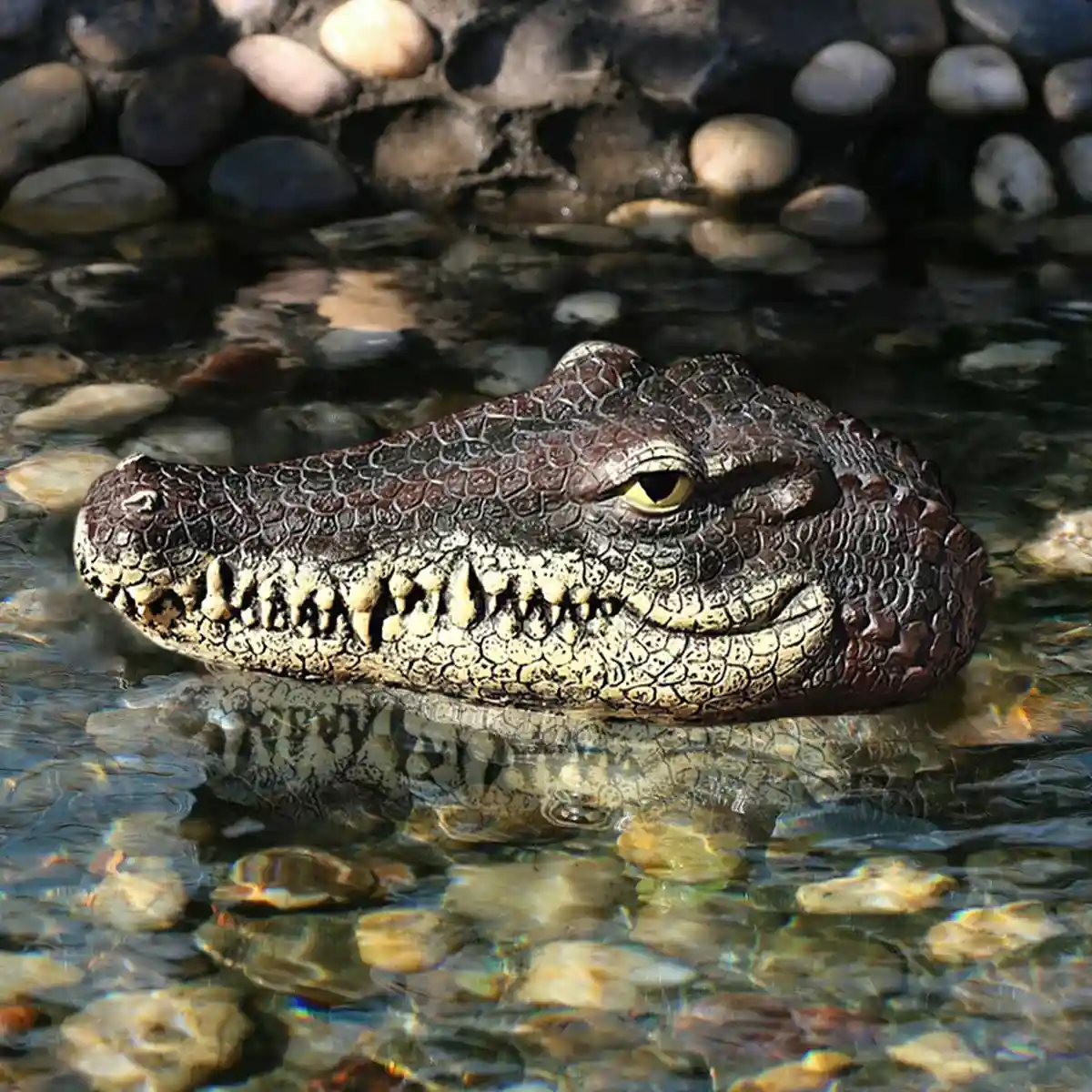 Floating Crocodile Head Ornament for Pool and Pond Decoration - Image 4