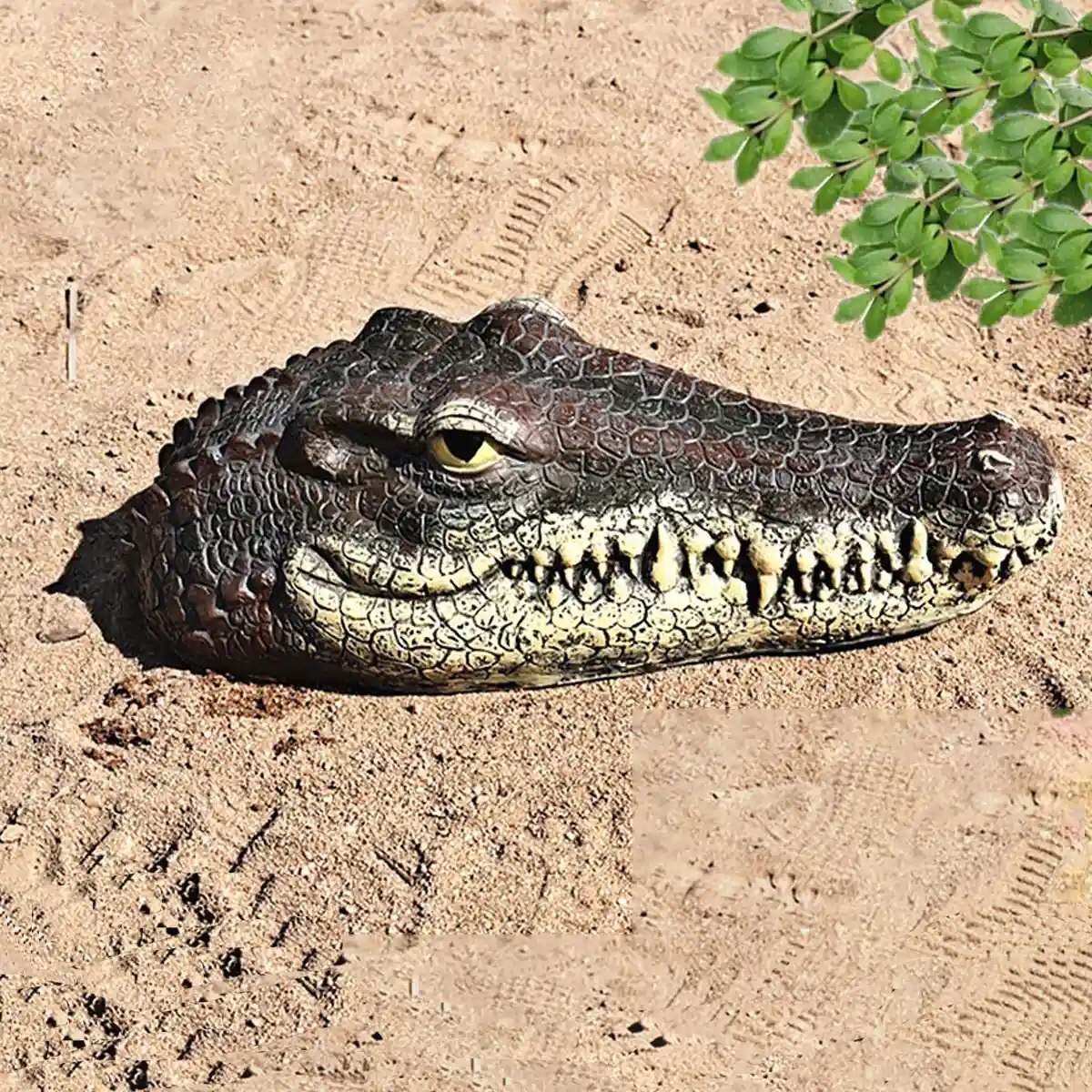 Floating Crocodile Head Ornament for Pool and Pond Decoration - Image 9