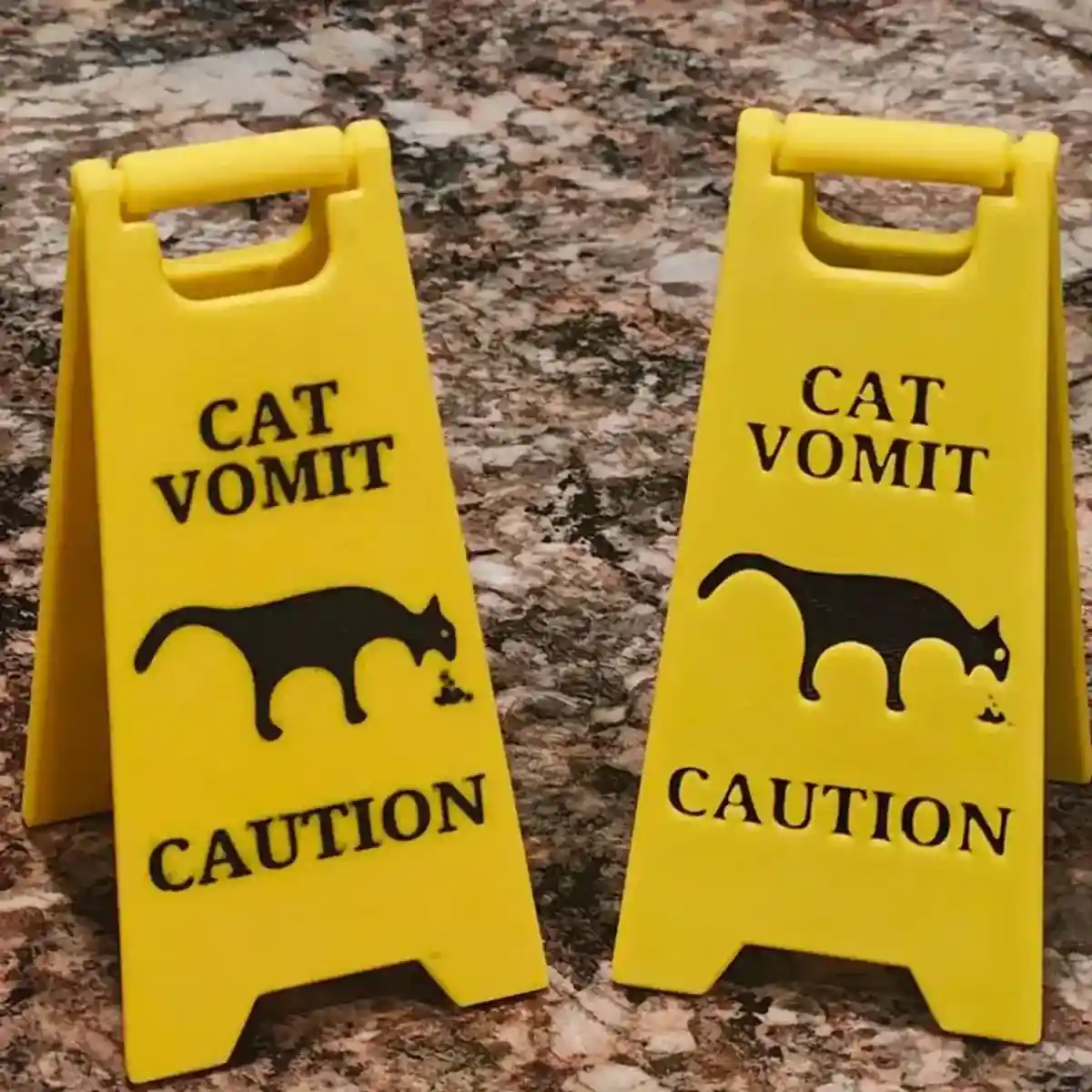 Funny Pet Vomit Warning Signs 2-Pack Cat & Dog Resin Markers - Image 5