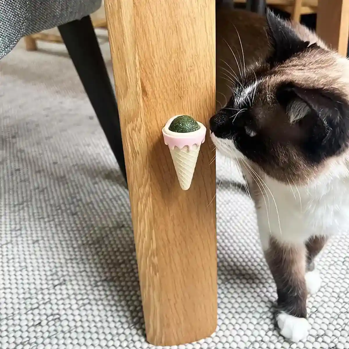 Ice Cream Catnip Ball Toy for Cats Fun and Interactive Playtime - Image 11