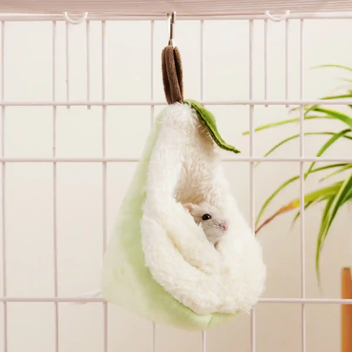 Pear-Shaped Hanging Pet Bed for Hamsters and Small Animals - Image 10