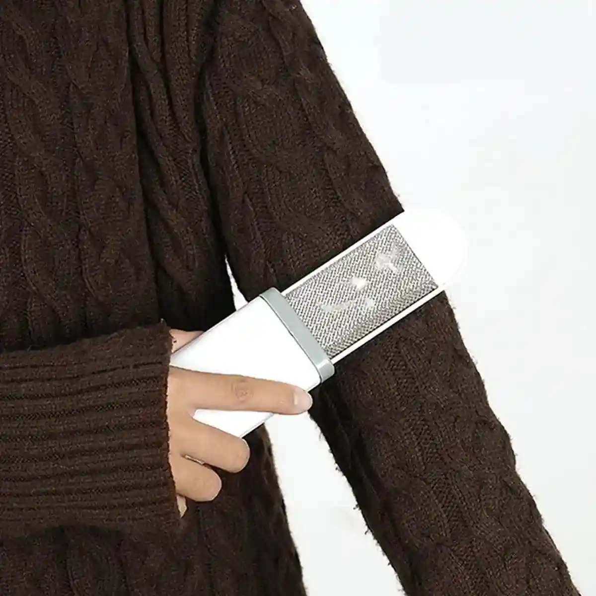 Reusable Pet Hair Remover Brush for Clothes Carpet & Sofa - Image 5