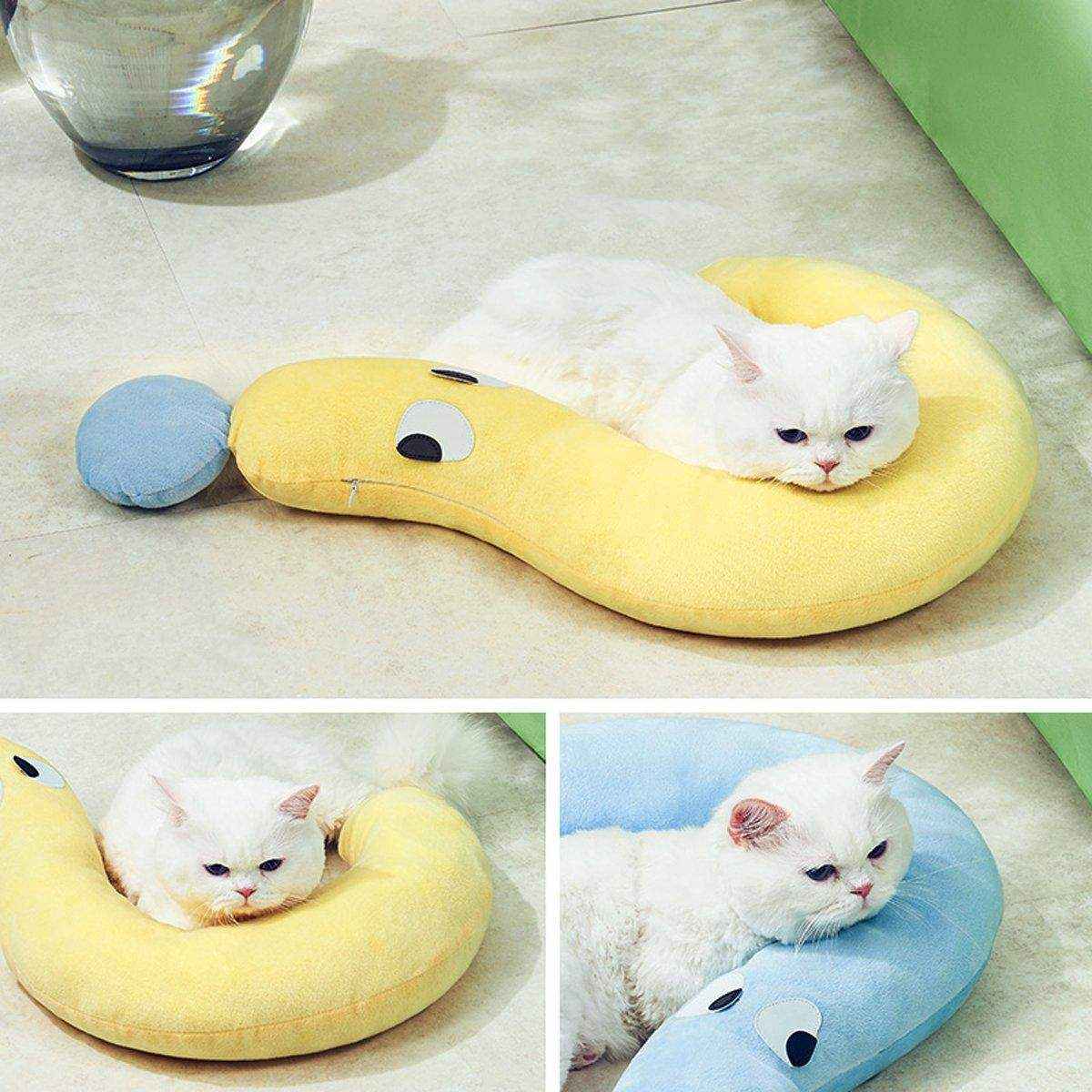 Pet Pillow Dog Cat Sleeping Moon Pillow Small Dog Plush Pillow - Image 4