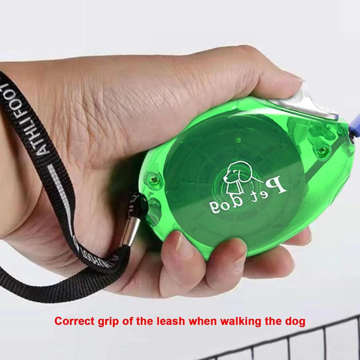 Retractable Dog Leash With One-Button Lock - Image 9