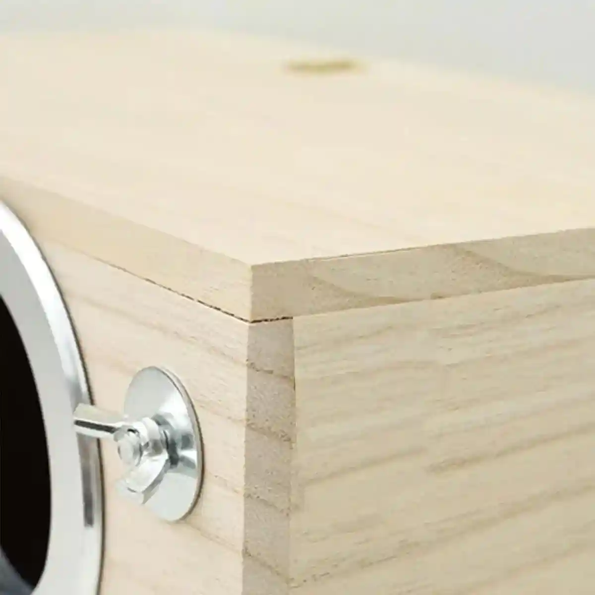 Right Opening Wooden Breeding Box for Small Birds Durable & Spacious - Image 8