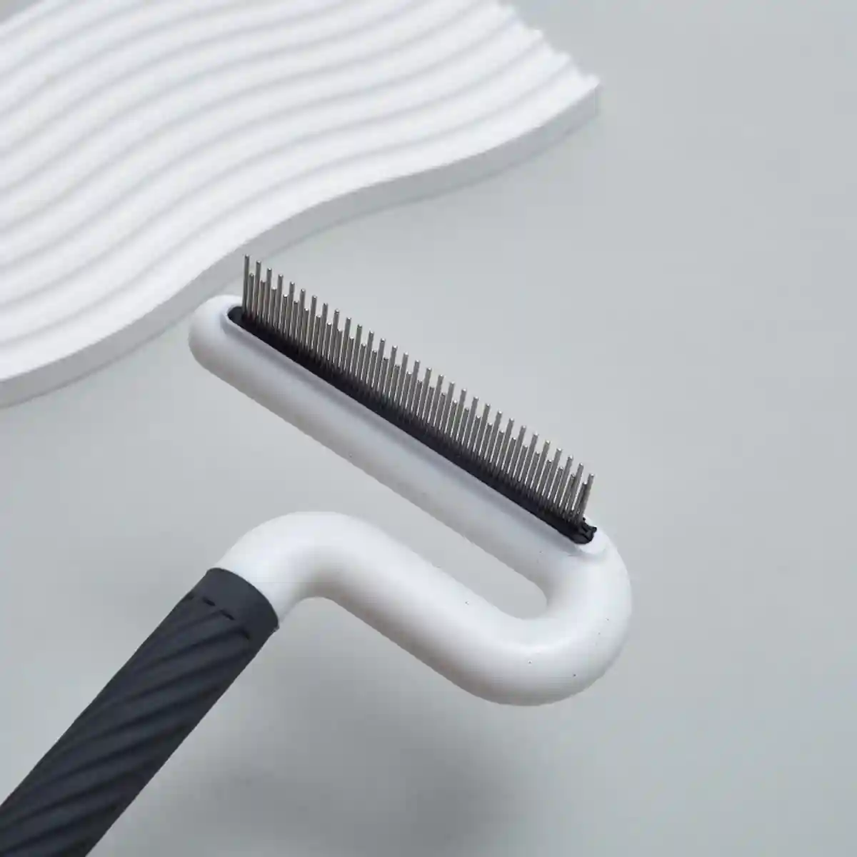 T-Shaped Pet Grooming Comb Dual Teeth Detangler for Cats & Dogs - Image 7